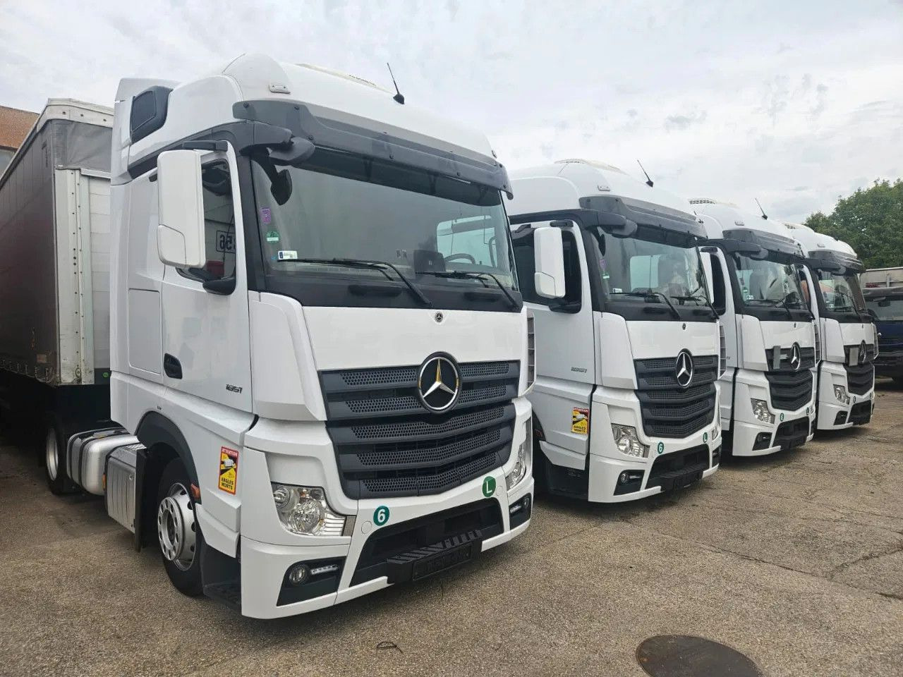 Mercedes-Benz Actros 1851 Mega, BigSpace, Standklima, 4 units - Tractor truck: picture 5 Mercedes-Benz Actros 1851 Mega, BigSpace, Standklima, 4 units - Tractor truck: picture 5