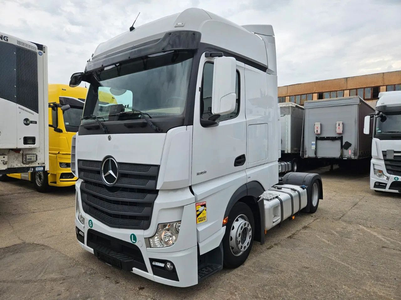 Mercedes-Benz Actros 1851 Mega, BigSpace, Standklima, 4 units - Tractor truck: picture 1 Mercedes-Benz Actros 1851 Mega, BigSpace, Standklima, 4 units - Tractor truck: picture 1