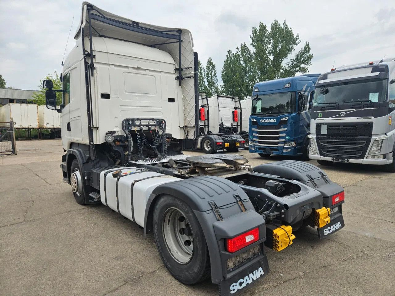 Scania R450 Hydraulics, HighLine, Standklima 2 units - Tractor truck: picture 4 Scania R450 Hydraulics, HighLine, Standklima 2 units - Tractor truck: picture 4