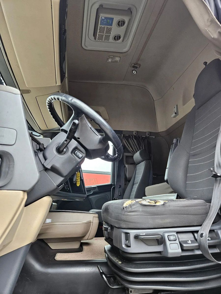 Scania R490 TopLine, Full Spoiler, New G2V2 Tachograph - Tractor truck: picture 5 Scania R490 TopLine, Full Spoiler, New G2V2 Tachograph - Tractor truck: picture 5