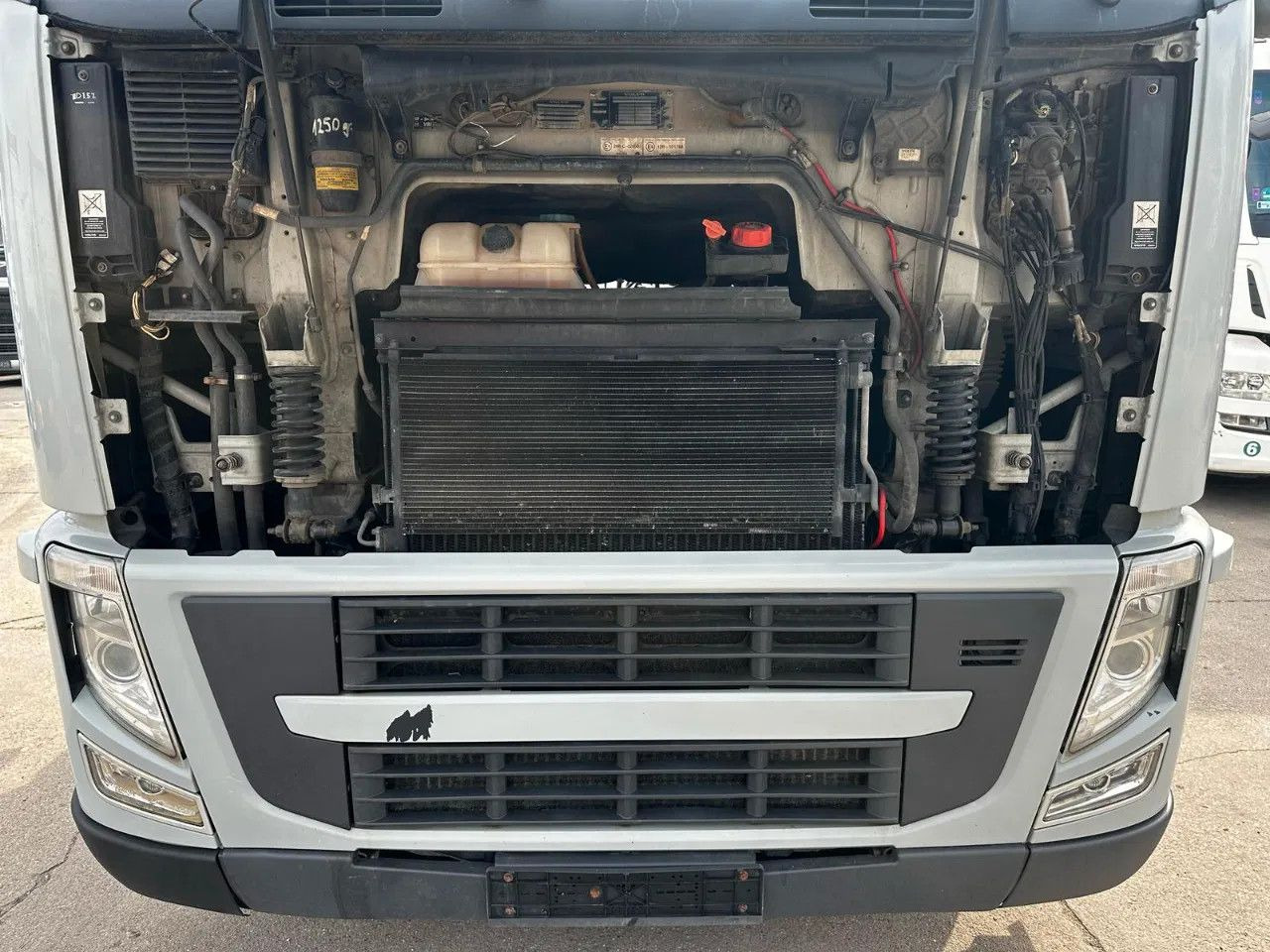 Volvo FH 13.460 Standard Euro 5 - Tractor truck: picture 3 Volvo FH 13.460 Standard Euro 5 - Tractor truck: picture 3