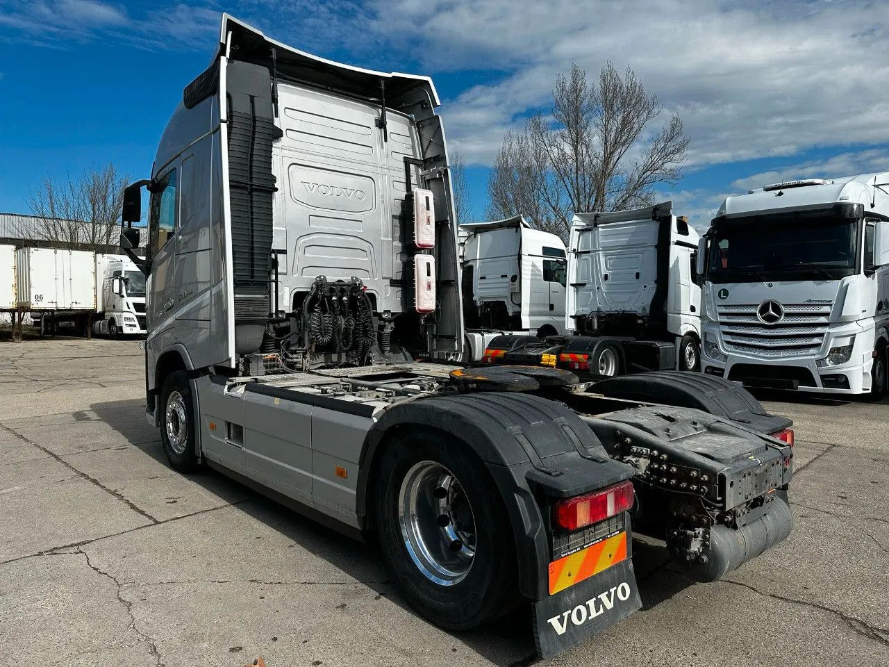 Volvo FH 500 Standard, I Park, ACC, DAS-2 Units - Tractor truck: picture 4 Volvo FH 500 Standard, I Park, ACC, DAS-2 Units - Tractor truck: picture 4