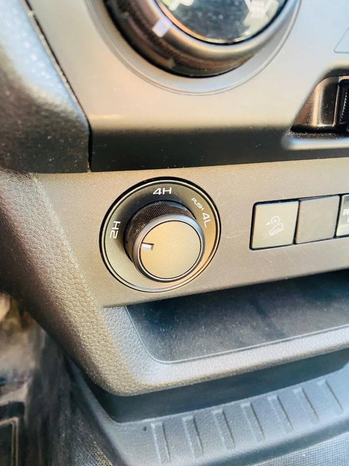 Car Isuzu D-Max Socage: picture 12 Car Isuzu D-Max Socage: picture 12