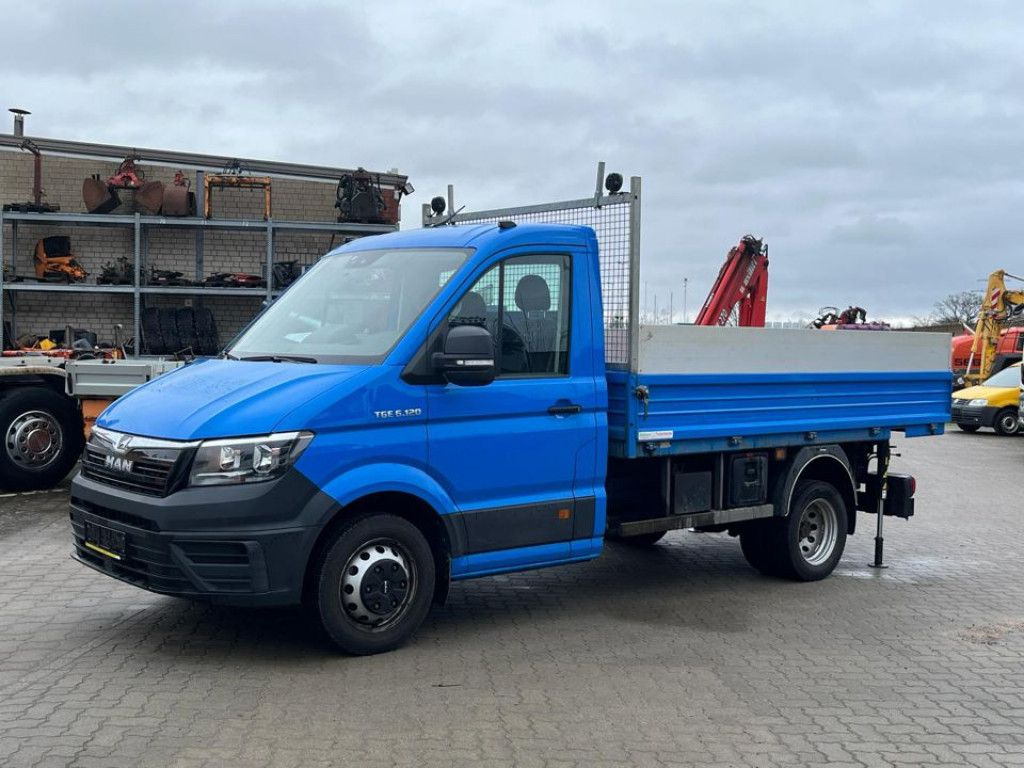 MAN TG-E 6.120 Pritsche Heckkran Funk - Open body delivery van: picture 3 MAN TG-E 6.120 Pritsche Heckkran Funk - Open body delivery van: picture 3