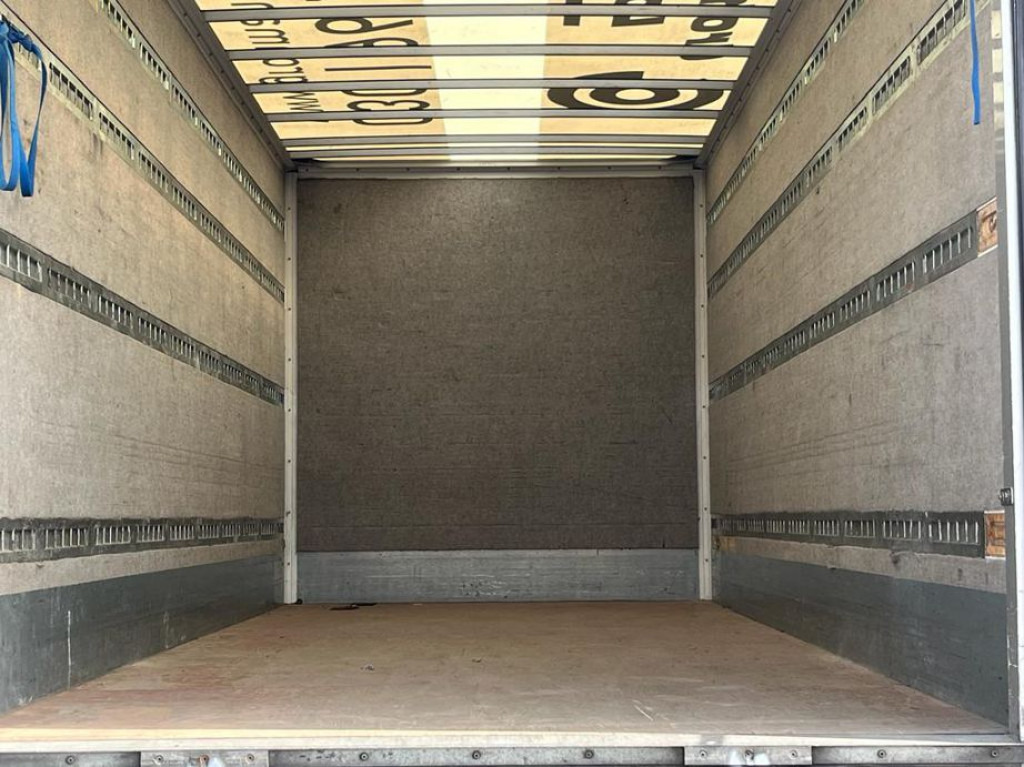 MERCEDES-BENZ Atego 818 L Möbelkoffer LBW Möbelkoffer gr.Fhs+Sitzreihe - Closed box van: picture 4 MERCEDES-BENZ Atego 818 L Möbelkoffer LBW Möbelkoffer gr.Fhs+Sitzreihe - Closed box van: picture 4