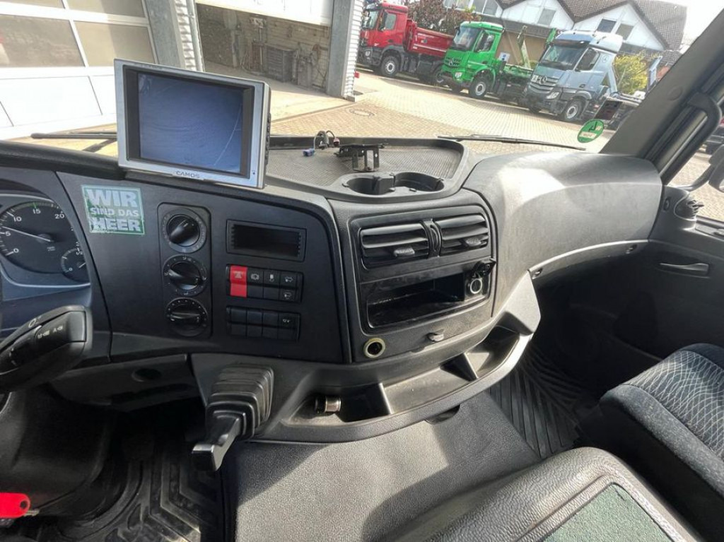 Closed box van MERCEDES-BENZ Atego 818 L Möbelkoffer LBW Möbelkoffer gr.Fhs+Sitzreihe: picture 12