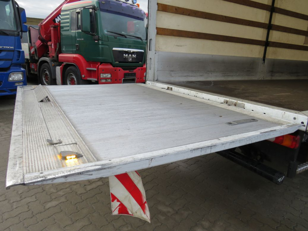 MERCEDES-BENZ Atego 818 L Pritsche LBW LBW 1 to AHK+Luftans - Curtain side van: picture 4 MERCEDES-BENZ Atego 818 L Pritsche LBW LBW 1 to AHK+Luftans - Curtain side van: picture 4