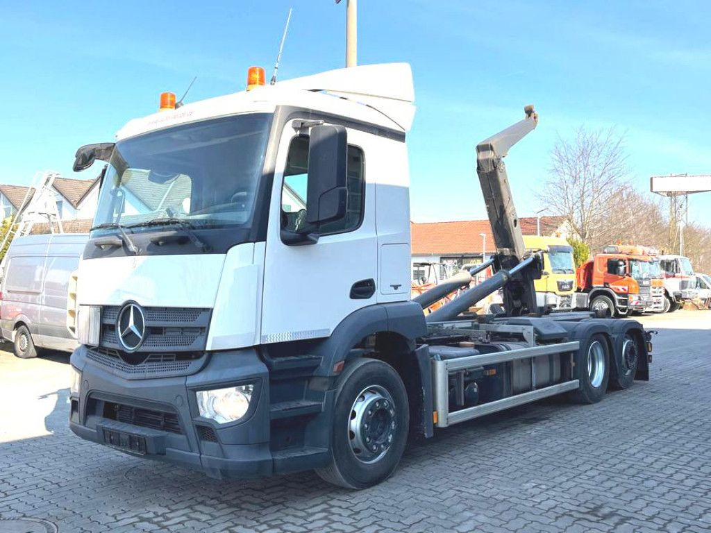 Mercedes-Benz Antos 2543 L 6x2 Abrollkipper MeillerLenk/Lift - Hook lift truck: picture 1 Mercedes-Benz Antos 2543 L 6x2 Abrollkipper MeillerLenk/Lift - Hook lift truck: picture 1
