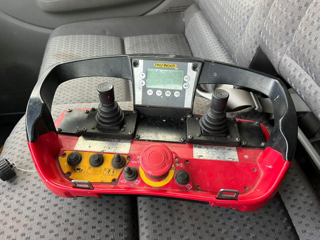 NISSAN (E) NISSAN (E) Cabstar Hubarbeitsbühne 35.13 Palfinger 14mtr - Truck with aerial platform: picture 5 NISSAN (E) NISSAN (E) Cabstar Hubarbeitsbühne 35.13 Palfinger 14mtr - Truck with aerial platform: picture 5