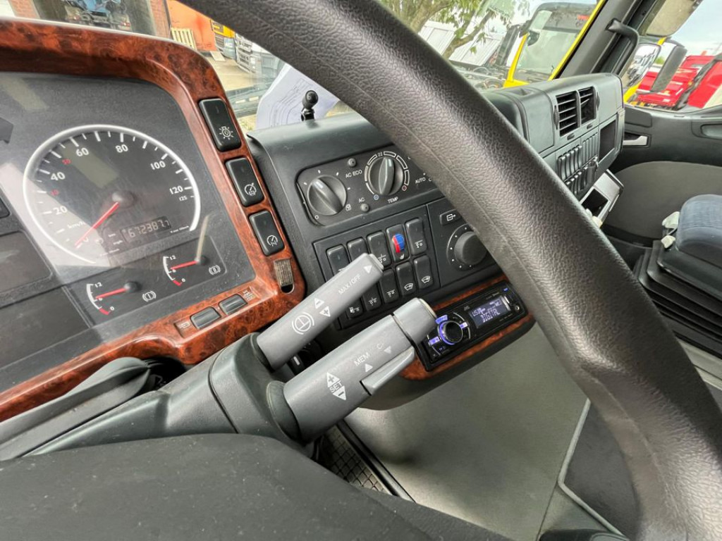 MAN TG-A 41.660 8x4 4 BBS SZM Schwerlast 250 to WSK - Tractor truck: picture 4 MAN TG-A 41.660 8x4 4 BBS SZM Schwerlast 250 to WSK - Tractor truck: picture 4