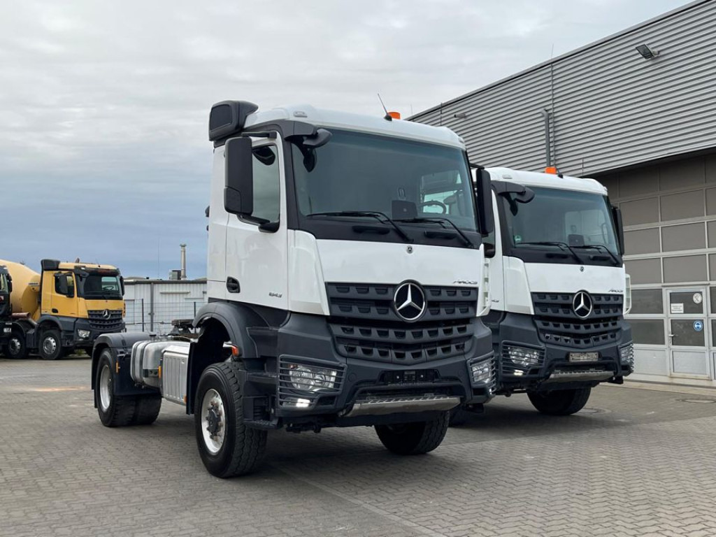 MERCEDES-BENZ Arocs 2043 AS 4x4 SZM nur 133TKM ! Kipphydraulik - Tractor truck: picture 3 MERCEDES-BENZ Arocs 2043 AS 4x4 SZM nur 133TKM ! Kipphydraulik - Tractor truck: picture 3