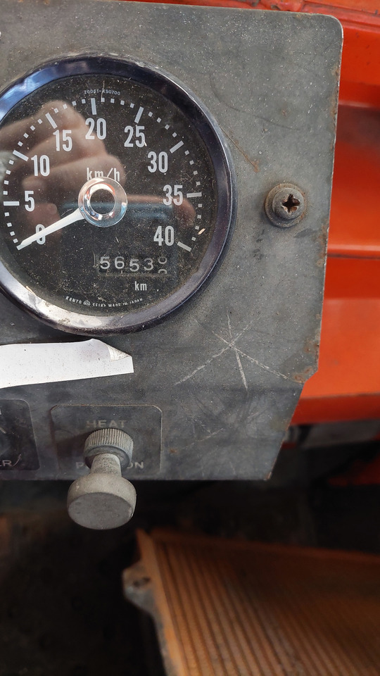 FV02 Nissan Baggage Tractor - Baggage tractor: picture 4 FV02 Nissan Baggage Tractor - Baggage tractor: picture 4