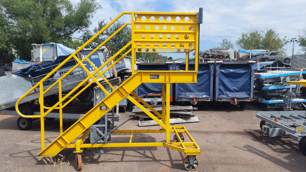 Maintenance Stairs SPS OT-7 - Passenger stairs: picture 1 Maintenance Stairs SPS OT-7 - Passenger stairs: picture 1