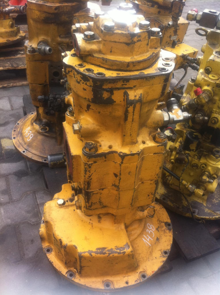 KOMATSU D2452465 708-25-12151 1N2 Z - Hydraulic pump: picture 1 KOMATSU D2452465 708-25-12151 1N2 Z - Hydraulic pump: picture 1