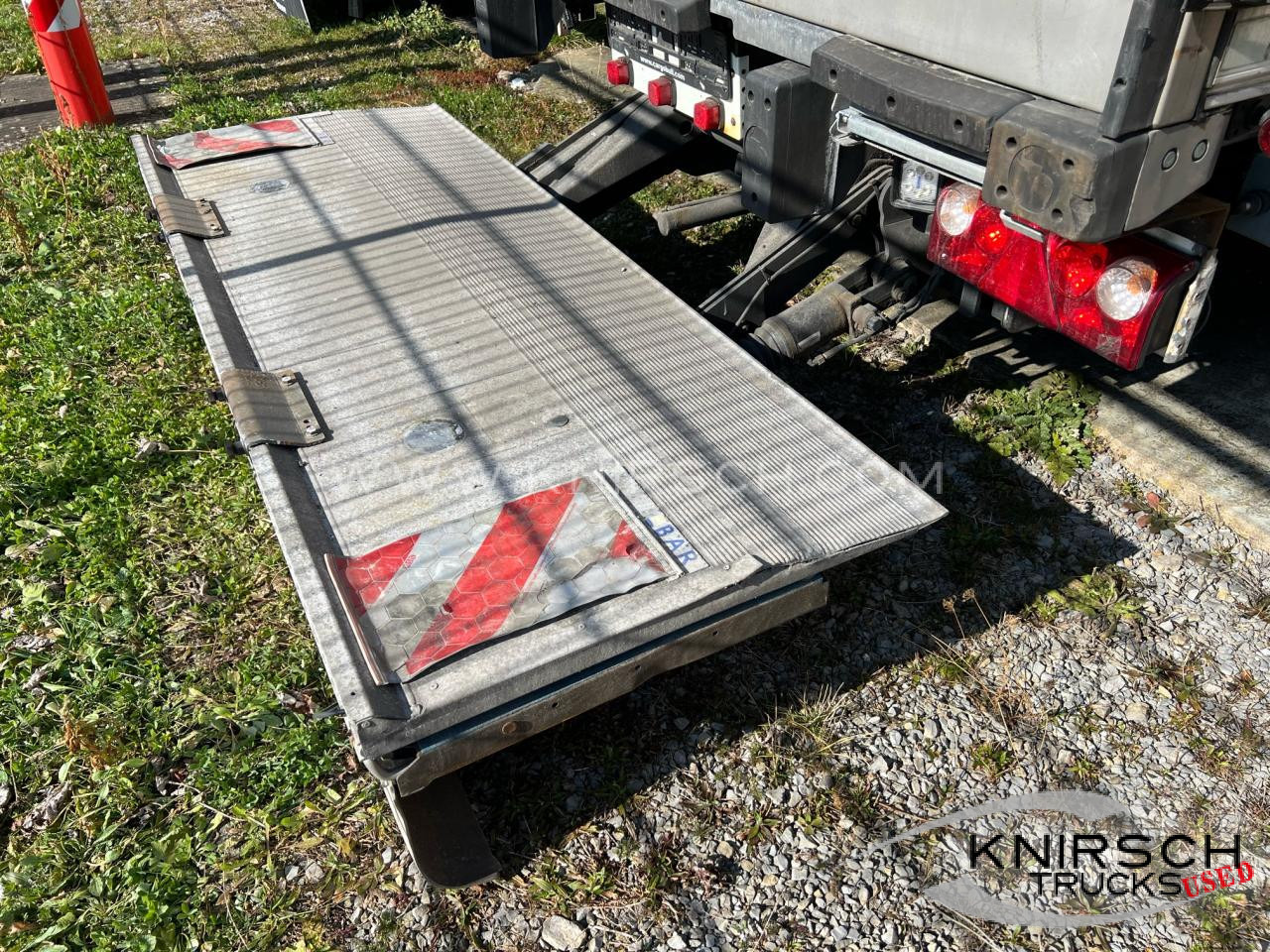 SCHMITZ SKO 24 Doppelstock, LBW 2000 kg, Liftachse - Refrigerator semi-trailer: picture 4 SCHMITZ SKO 24 Doppelstock, LBW 2000 kg, Liftachse - Refrigerator semi-trailer: picture 4