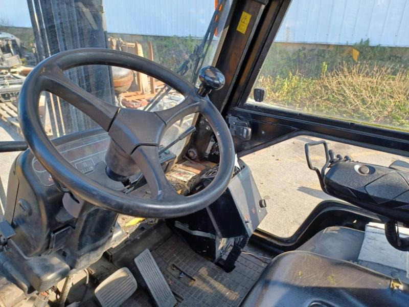 Caterpillar DP50K2 - Diesel forklift: picture 3 Caterpillar DP50K2 - Diesel forklift: picture 3
