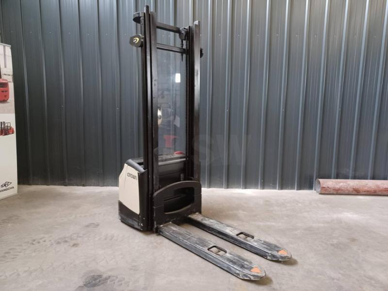Crown WF3000-1.0FT - Stacker: picture 2 Crown WF3000-1.0FT - Stacker: picture 2