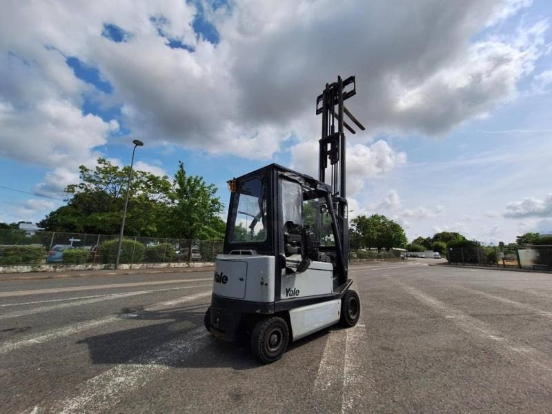 Electric forklift Yale ERP30: picture 8