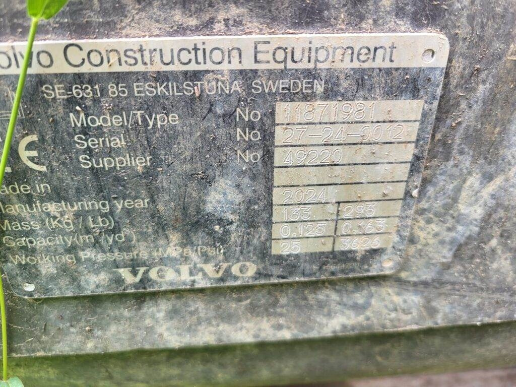 Mini excavator Volvo EC37F: picture 13