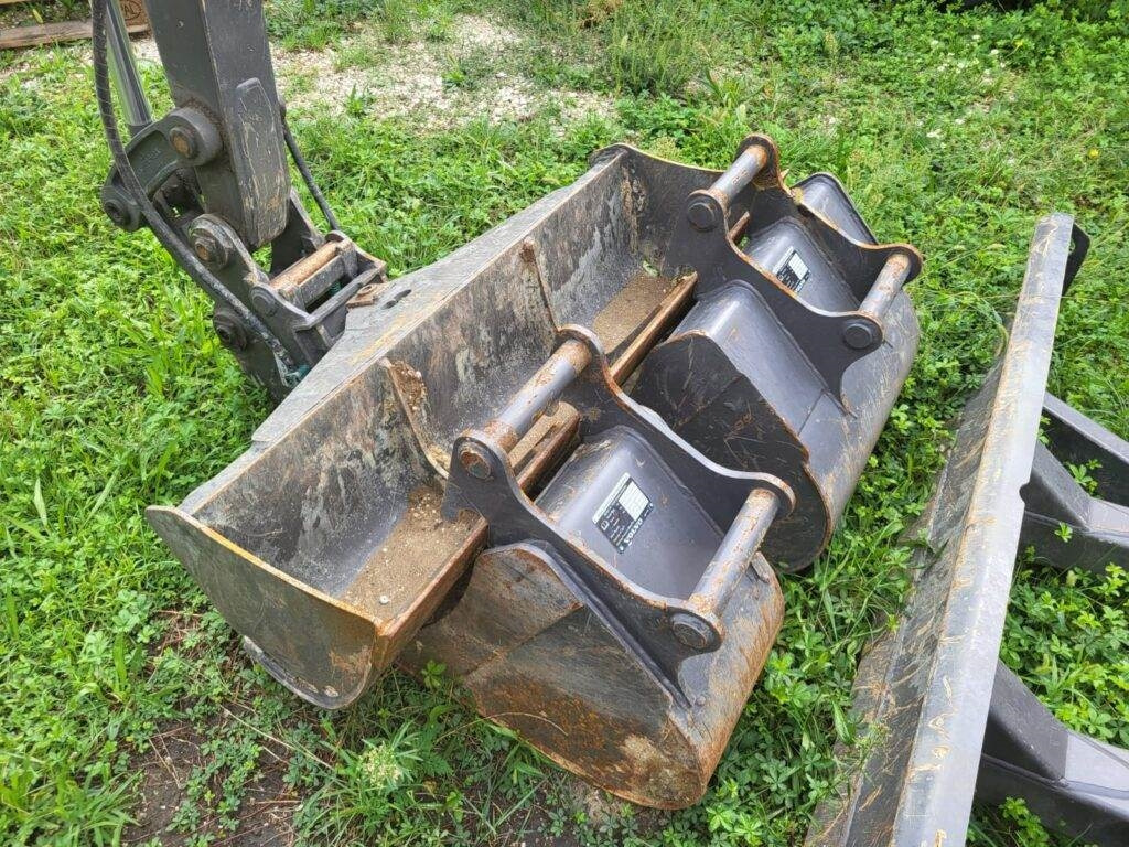 Mini excavator Volvo EC37F: picture 10