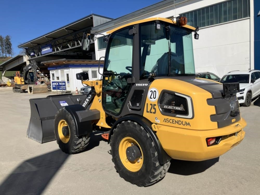 Volvo JL25H Electric - Skid steer loader: picture 3 Volvo JL25H Electric - Skid steer loader: picture 3