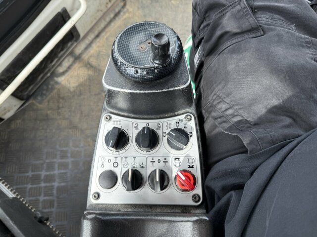 BOMAG BW 174 AP-4 AM Walze 12 Ton *Vibrator *Streuer - Roller: picture 2 BOMAG BW 174 AP-4 AM Walze 12 Ton *Vibrator *Streuer - Roller: picture 2