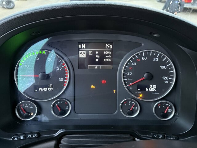 MAN TGS 26.460 6x2 Euro 6 Absetzkipper Meiller - Skip loader truck: picture 2 MAN TGS 26.460 6x2 Euro 6 Absetzkipper Meiller - Skip loader truck: picture 2