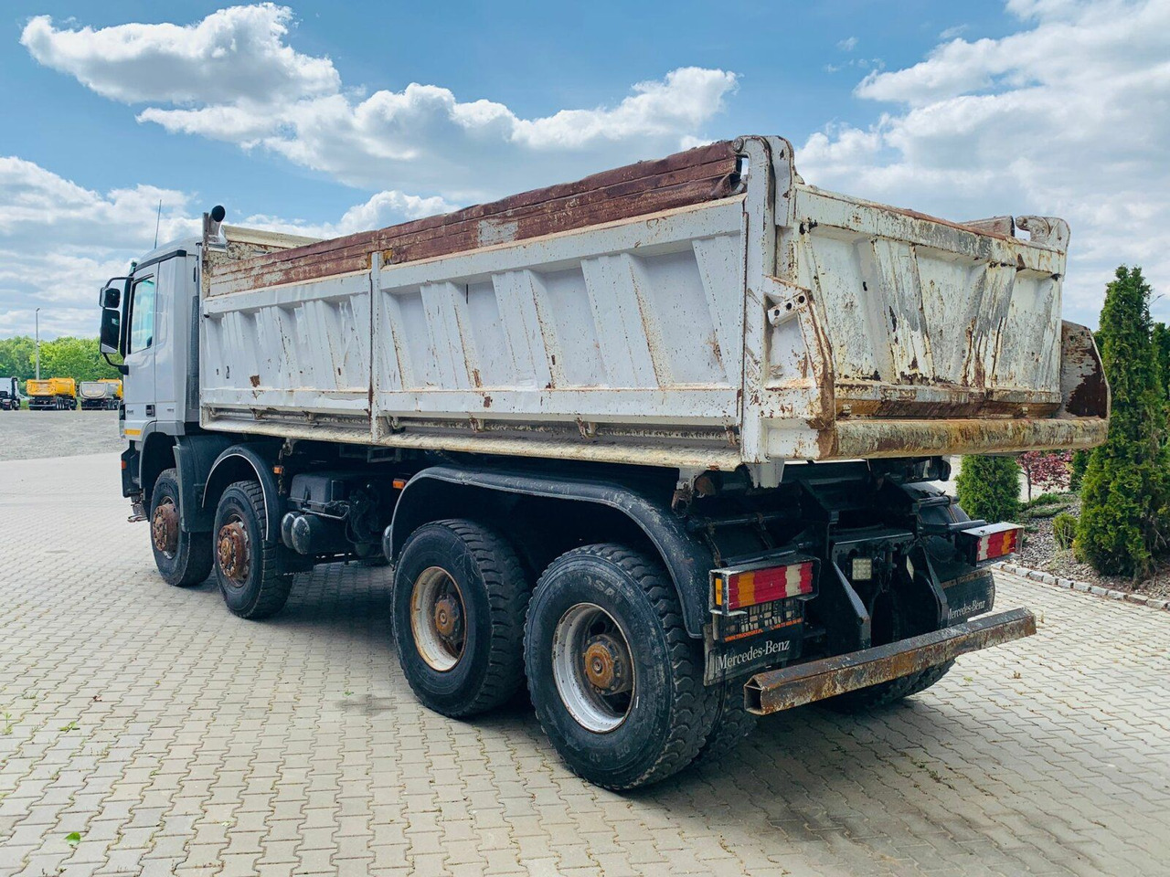 Mercedes-Benz ACTROS 4144 8x8 EURO4 DSK Meiller - Tipper: picture 4 Mercedes-Benz ACTROS 4144 8x8 EURO4 DSK Meiller - Tipper: picture 4