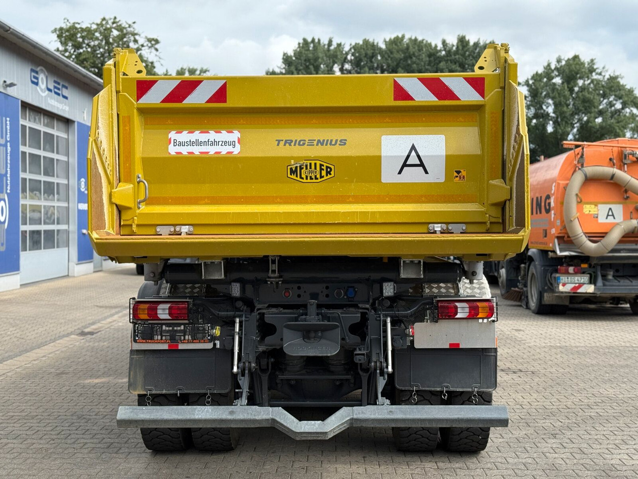 Mercedes-Benz AROCS 3248 8x4 Euro 6 Meiller Kipper Bordmatik - Tipper: picture 4 Mercedes-Benz AROCS 3248 8x4 Euro 6 Meiller Kipper Bordmatik - Tipper: picture 4