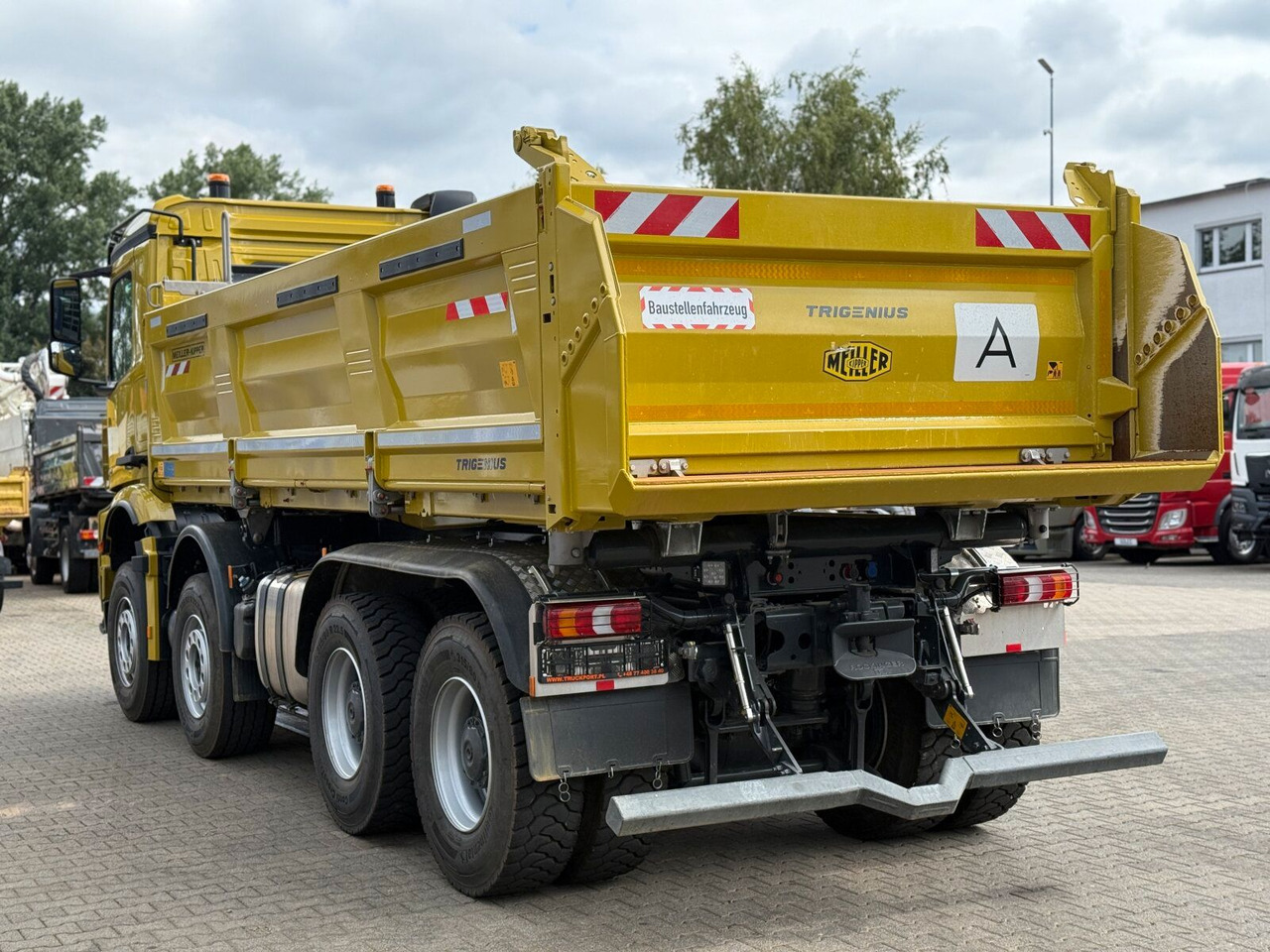 Mercedes-Benz AROCS 3248 8x4 Euro 6 Meiller Kipper Bordmatik - Tipper: picture 5 Mercedes-Benz AROCS 3248 8x4 Euro 6 Meiller Kipper Bordmatik - Tipper: picture 5
