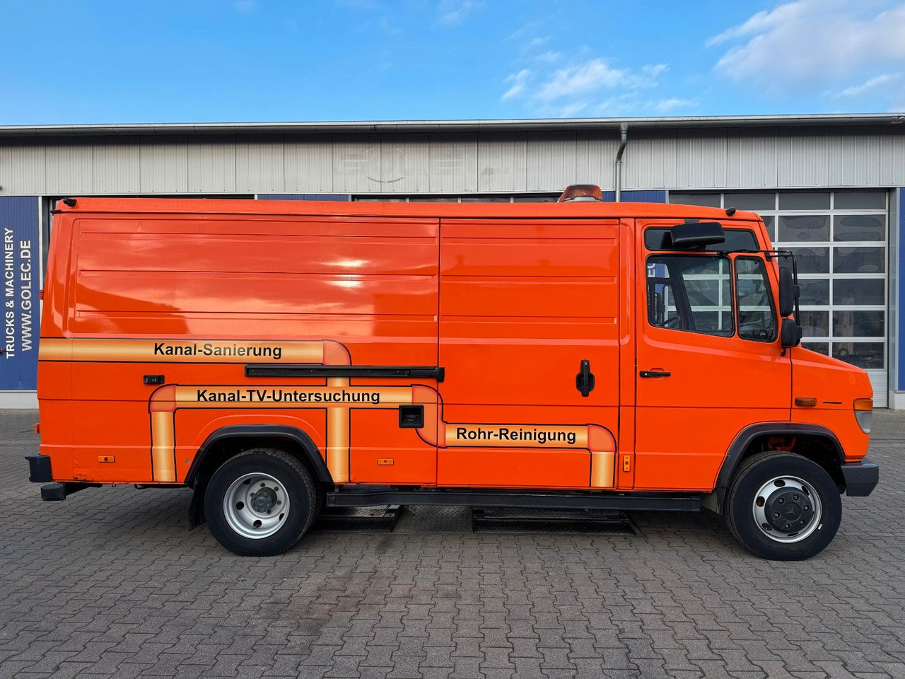 Mercedes-Benz Vario 818D Kanalreiniger Rockstroh Drain Jet 100 - Vacuum truck: picture 3 Mercedes-Benz Vario 818D Kanalreiniger Rockstroh Drain Jet 100 - Vacuum truck: picture 3