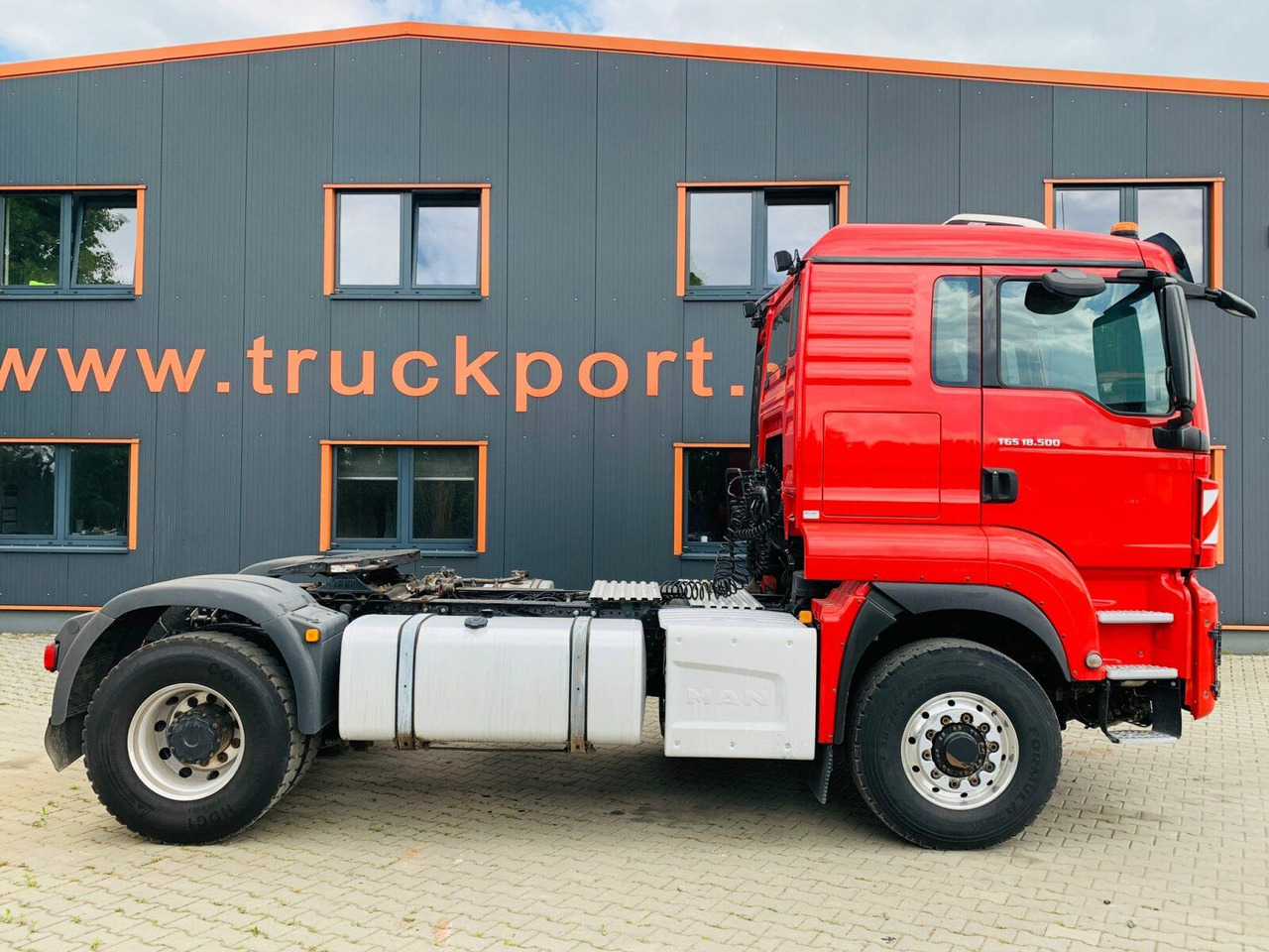 MAN TGS 18.500 4x4H BLS Euro 6 SZM Kipphyd. Retarder - Tractor truck: picture 4 MAN TGS 18.500 4x4H BLS Euro 6 SZM Kipphyd. Retarder - Tractor truck: picture 4