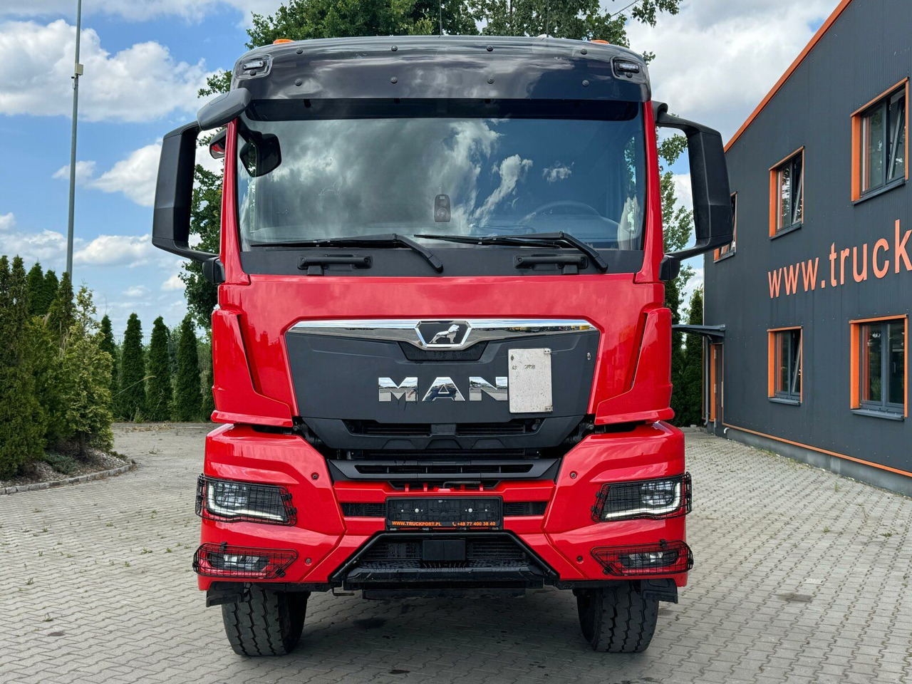 MAN TGS 18.520 4x4 SZM - Kipphyd. Blatt Luft Pritard - Tractor truck: picture 3 MAN TGS 18.520 4x4 SZM - Kipphyd. Blatt Luft Pritard - Tractor truck: picture 3