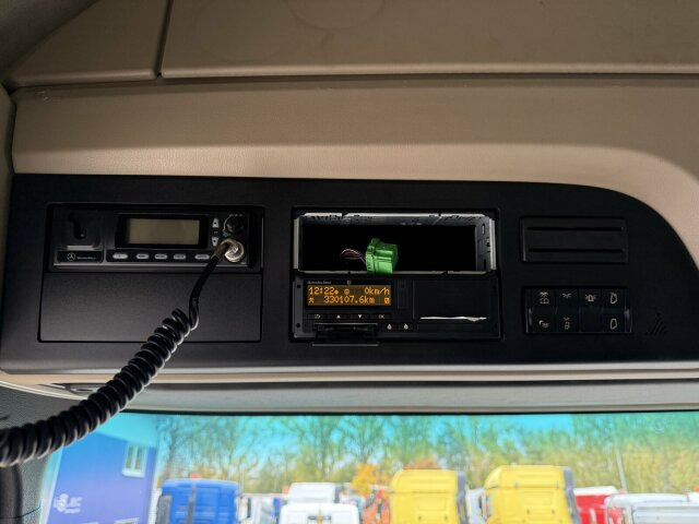 Mercedes-Benz ACTROS 1846 4x4 HAD Eur 6 Kipphydraulik Retarder - Tractor truck: picture 4 Mercedes-Benz ACTROS 1846 4x4 HAD Eur 6 Kipphydraulik Retarder - Tractor truck: picture 4