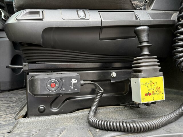 Mercedes-Benz ACTROS 1846 4x4 HAD Eur 6 Kipphydraulik Retarder - Tractor truck: picture 5 Mercedes-Benz ACTROS 1846 4x4 HAD Eur 6 Kipphydraulik Retarder - Tractor truck: picture 5