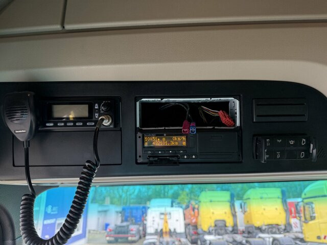 Mercedes-Benz ACTROS 1846 4x4 HAD Euro 6 Kipphydraulik - Tractor truck: picture 4 Mercedes-Benz ACTROS 1846 4x4 HAD Euro 6 Kipphydraulik - Tractor truck: picture 4