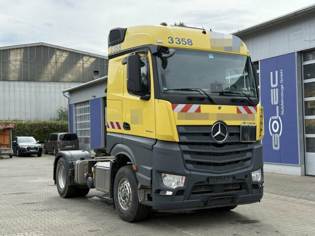 Tractor truck Mercedes-Benz AROCS 1846 4x4 HAD Euro 6 Kipphydraulik: picture 1
