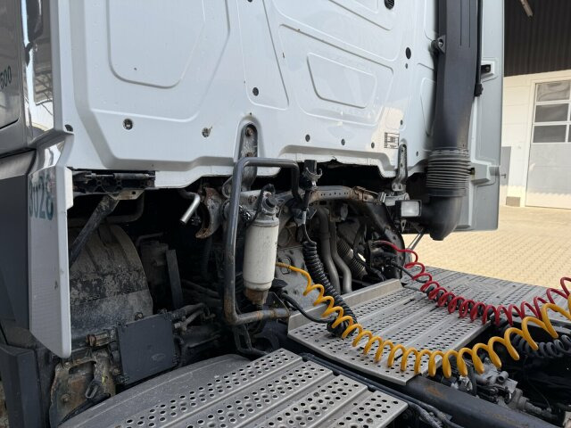 Mercedes-Benz Actros 1845 SZM 4x2 Retarder Kipph. - Tractor truck: picture 2 Mercedes-Benz Actros 1845 SZM 4x2 Retarder Kipph. - Tractor truck: picture 2