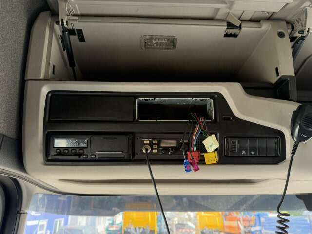 Scania G450 XT 4x4 Euro 6 SZM Kipphydraulik Blatt/ Luft - Tractor truck: picture 4 Scania G450 XT 4x4 Euro 6 SZM Kipphydraulik Blatt/ Luft - Tractor truck: picture 4