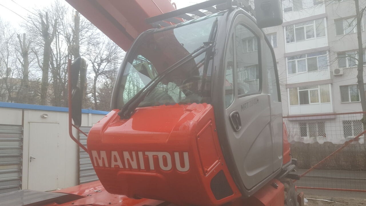 Telescopic handler Manitou MRT2540+: picture 9