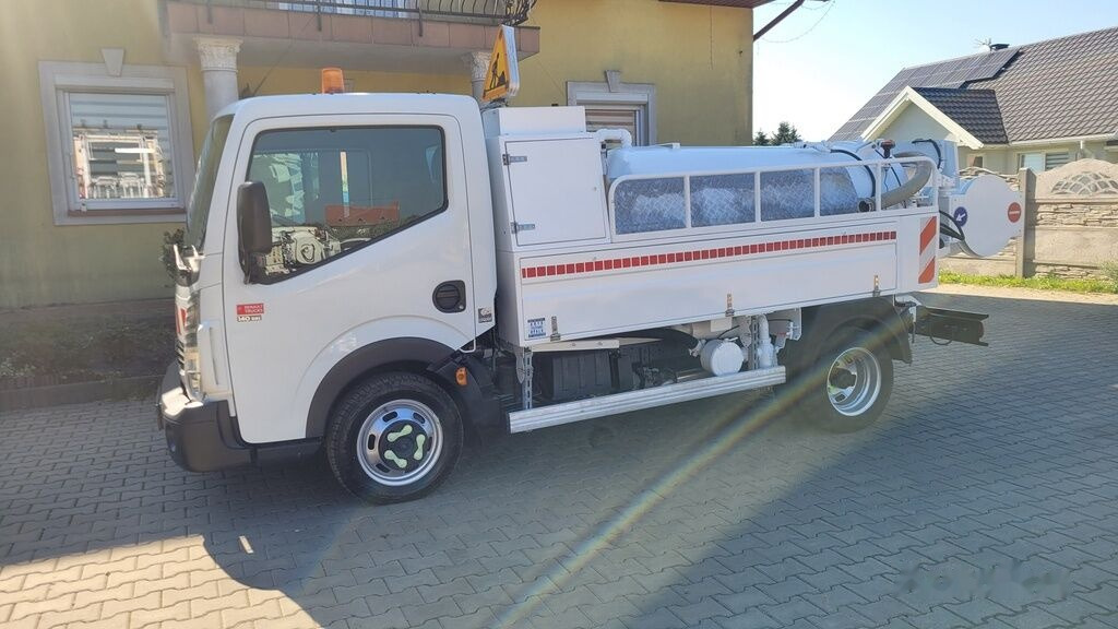 Renault Maxity 140dxi HUVER COMBI - Vacuum truck: picture 3 Renault Maxity 140dxi HUVER COMBI - Vacuum truck: picture 3