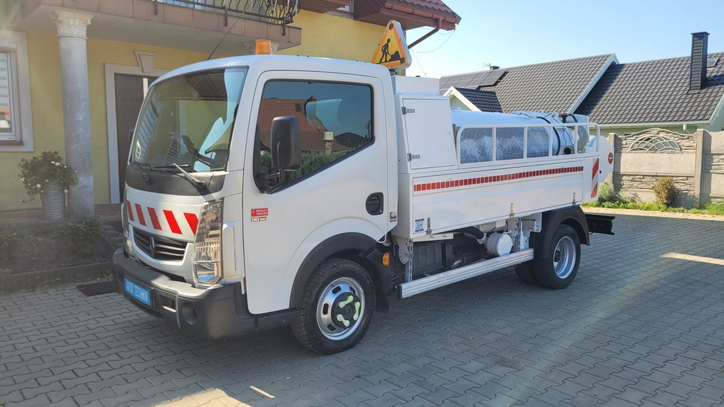 Renault Maxity 140dxi Kanalreiniger COMBI CLEANER VAACUM Hydrocureur - Vacuum truck: picture 2 Renault Maxity 140dxi Kanalreiniger COMBI CLEANER VAACUM Hydrocureur - Vacuum truck: picture 2