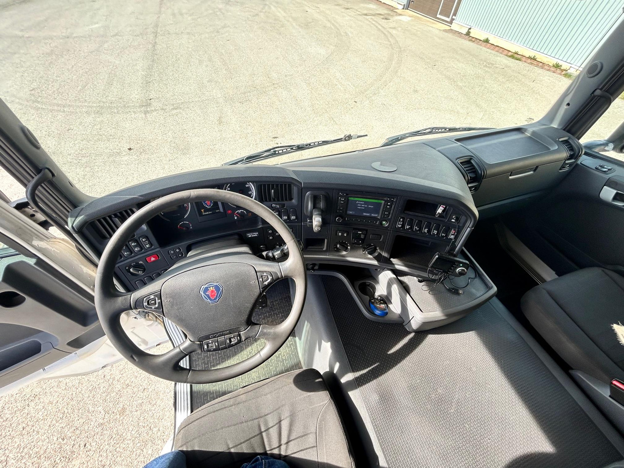 Refrigerator truck SCANIA G490: picture 21 Refrigerator truck SCANIA G490: picture 21