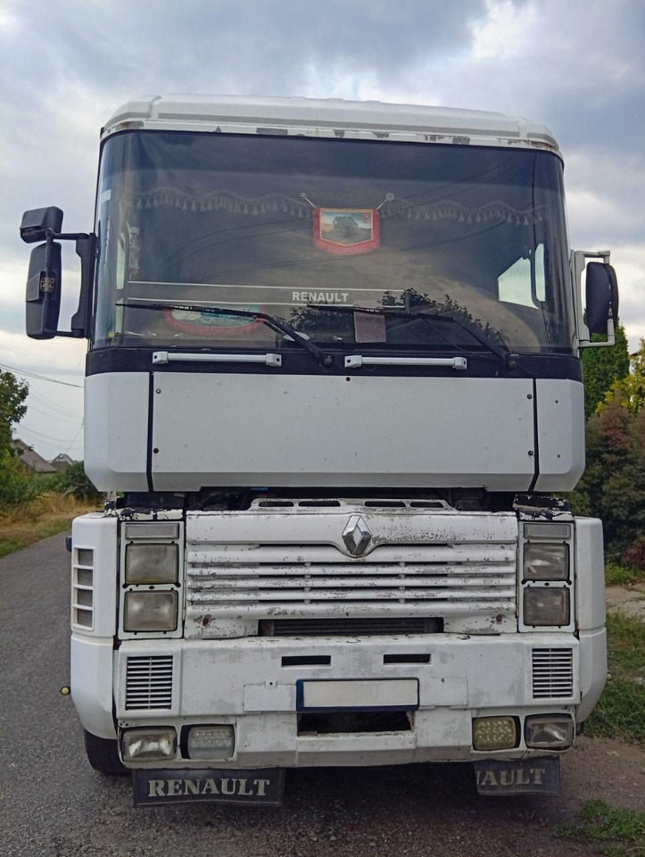 RENAULT Magnum 440 - Tractor truck: picture 3 RENAULT Magnum 440 - Tractor truck: picture 3