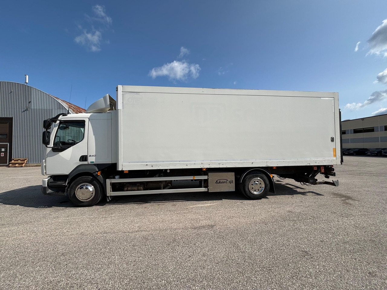 VOLVO FL240 - Refrigerator truck: picture 4 VOLVO FL240 - Refrigerator truck: picture 4