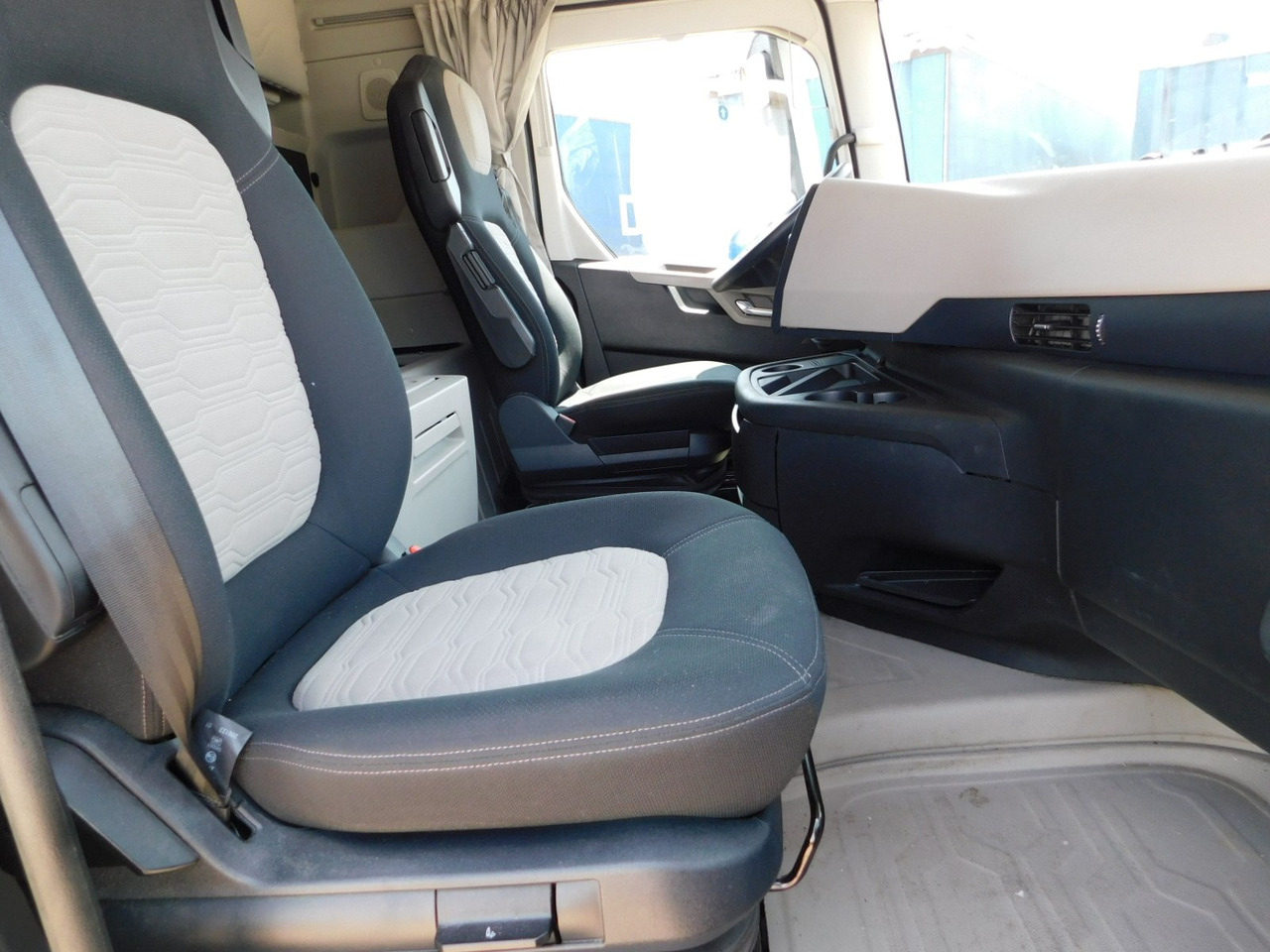 Ford F max 4x2 scab e6 12tx2620 ecotorq - Tractor truck: picture 5 Ford F max 4x2 scab e6 12tx2620 ecotorq - Tractor truck: picture 5