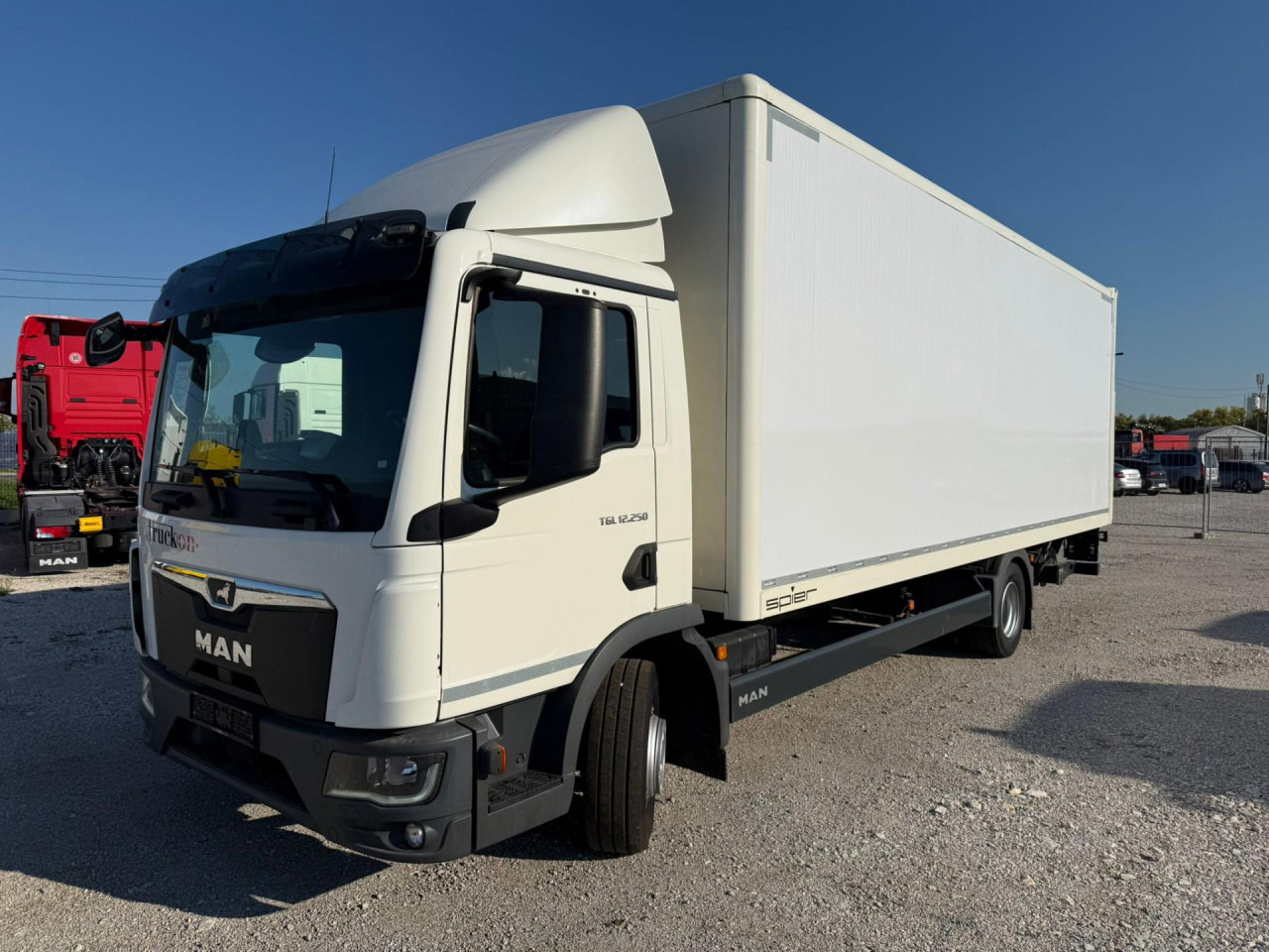MAN TGL 12.250 4x2 BL Euro6 Klima AHK Luftfeder - Closed box van: picture 1 MAN TGL 12.250 4x2 BL Euro6 Klima AHK Luftfeder - Closed box van: picture 1