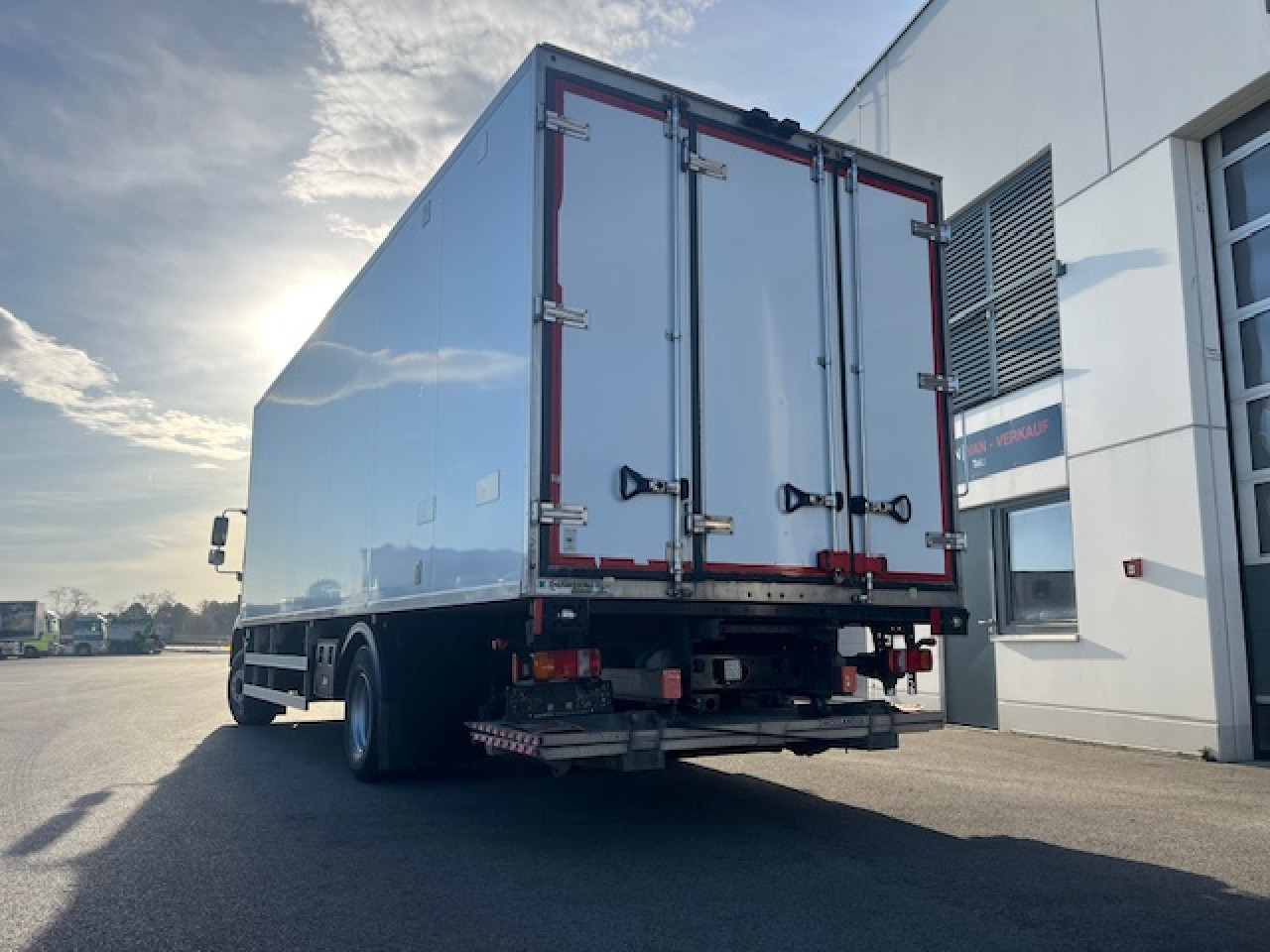 Refrigerated delivery van MAN TGM 15.290 4x2 LL Tiefkühler ATP möglich Euro6: picture 9 Refrigerated delivery van MAN TGM 15.290 4x2 LL Tiefkühler ATP möglich Euro6: picture 9