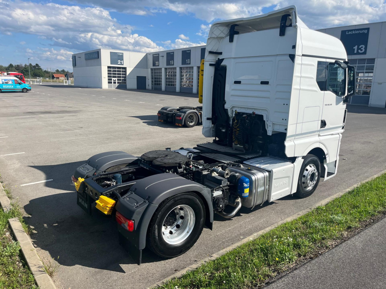 MAN 18.510 4x2 BL SA Kompressor - Kippyhdraulik - ADR - Tractor truck: picture 1 MAN 18.510 4x2 BL SA Kompressor - Kippyhdraulik - ADR - Tractor truck: picture 1