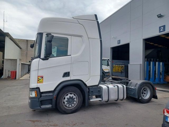 Scania R 450 - Tractor truck: picture 2 Scania R 450 - Tractor truck: picture 2